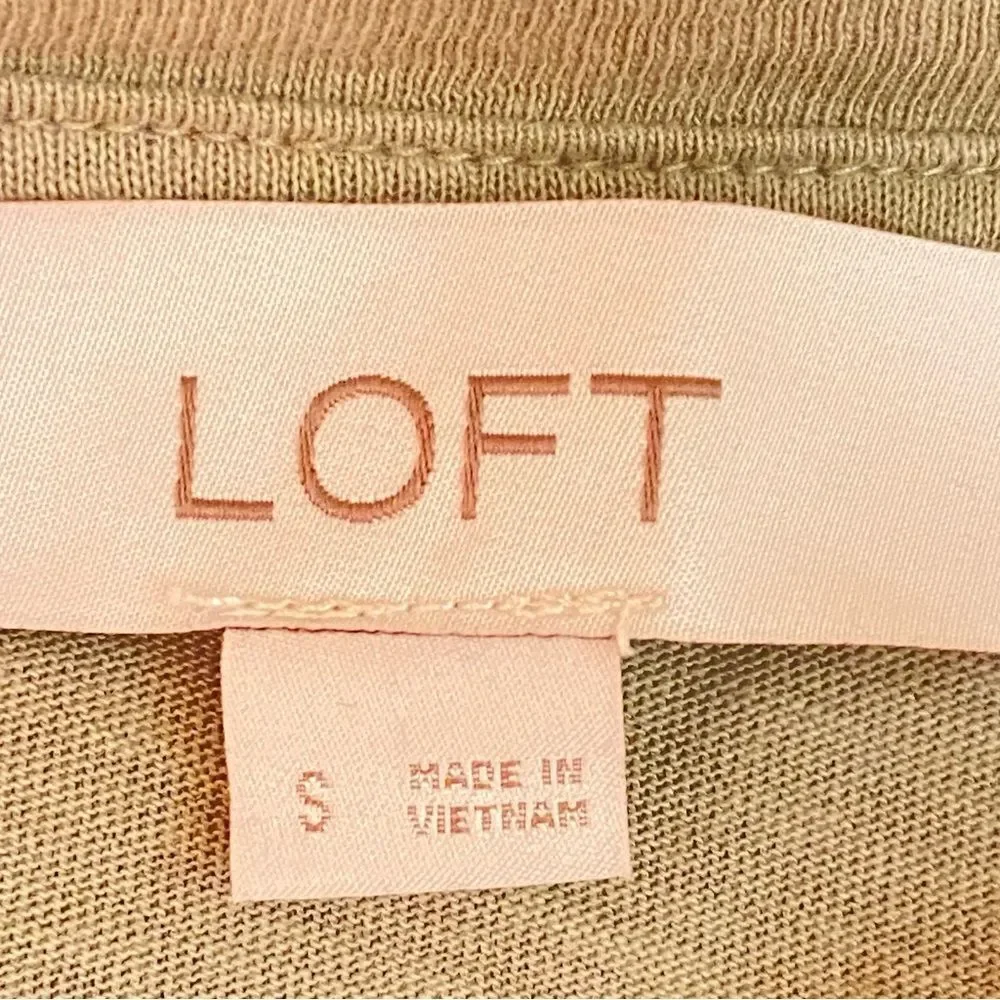 LOFT Sage Green Puff Sleeve Crewneck Blouse SZ Small Casual Lightweight Summer